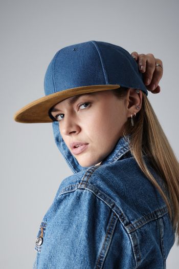 Image produit Snapback à visière en daim